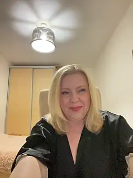 JanieLight53 online show from 07-18-26, 06:56