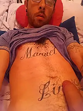 Snapshot of Mmmjik chatting on 05-18-26, 02:34 Mmmjik online show from 05-18-26, 02:34