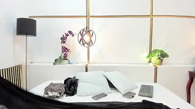 BrendaCantorel online show from 03-26-26, 12:00