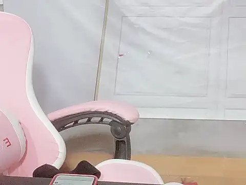 Snapshot of Sua068 chatting on 03-10-26, 07:24 Sua068 online show from 03-10-26, 07:24