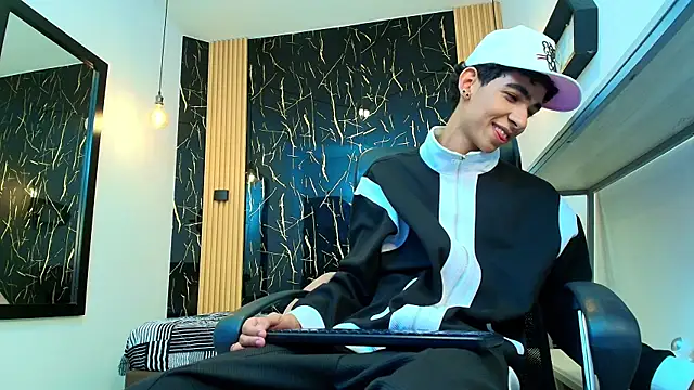 ValeriHot 1 online show from 04-17-26, 03:09