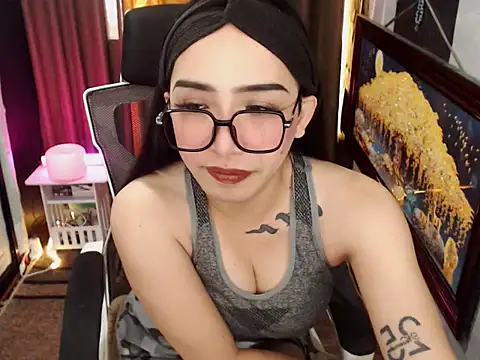 Snapshot of SexyCommander chatting on 04-11-26, 01:21 SexyCommander online show from 04-11-26, 01:21