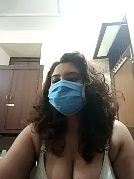 Snapshot of yourHaseena chatting on 04-10-26, 04:23 yourHaseena online show from 04-10-26, 04:23
