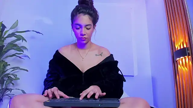 BellaRomano online show from 04-01-26, 11:11