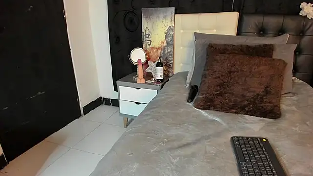 Vicky Angeel online show from 04-29-26, 02:10