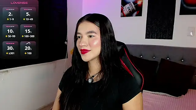 Snapshot of Victoria_Rous chatting on 03-08-26, 04:44 Victoria Rous online show from 03-08-26, 04:44