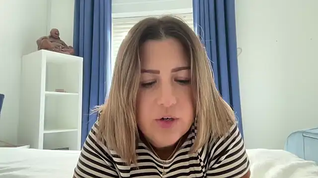 annabellewarick online show from 04-11-26, 02:21