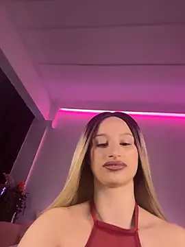 ScarletFlameee online show from 04-03-26, 07:34