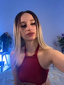 ScarletFlameee online show from 05-28-26, 06:00