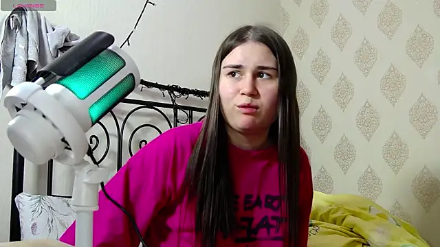 LucyMur online show from 04-20-26, 04:48