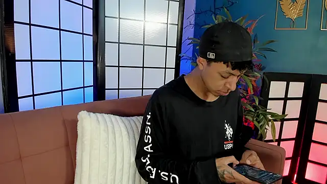 Jonathan Guzman  online show from 03-13-26, 04:30