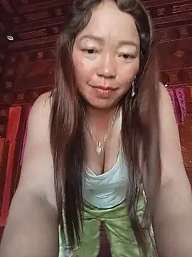 Yellow-pink online show from 05-27-26, 11:46