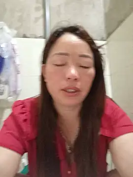 Yellow-pink online show from 07-04-26, 10:49