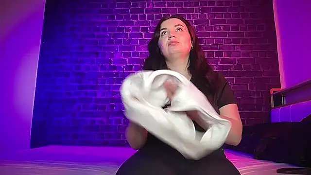 Realm Of Desire online show from 05-10-26, 05:40