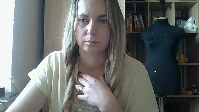 Mollie365 online show from 03-12-26, 12:33