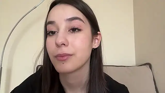 Snapshot of AdeleVelvet chatting on 03-10-26, 09:25 AdeleVelvet online show from 03-10-26, 09:25