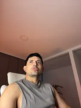 TroyeSavage online show from 04-22-26, 11:01