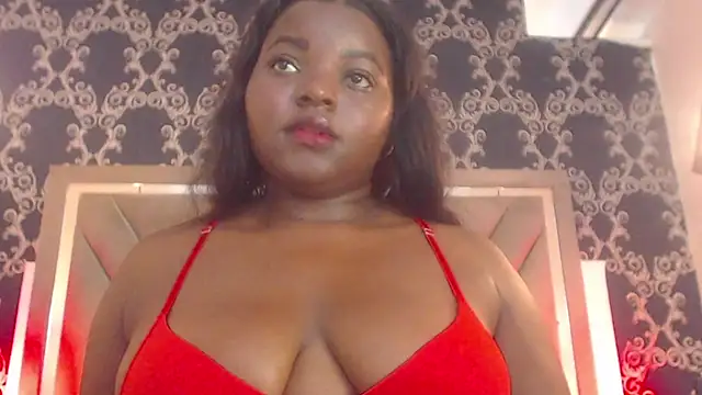 Snapshot of SaraThomass chatting on 06-01-26, 07:04 SaraThomass online show from 06-01-26, 07:04