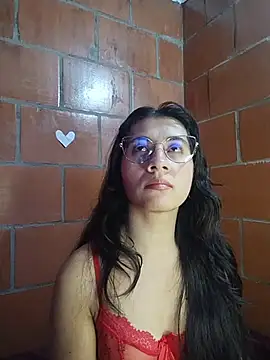 Snapshot of Amanda_x1 chatting on 05-21-26, 07:43 Amanda x1 online show from 05-21-26, 07:43