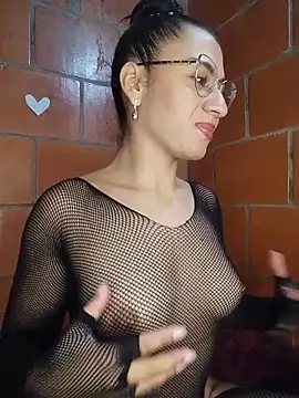 Snapshot of Amanda_x1 chatting on 06-05-26, 10:10 Amanda x1 online show from 06-05-26, 10:10