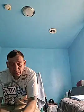 Brandon23xxxgb online show from 04-25-26, 02:25