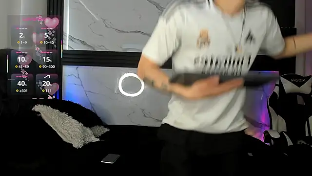 Snapshot of ThiagoFerrero_Hot chatting on 03-16-26, 02:10 ThiagoFerrero Hot online show from 03-16-26, 02:10