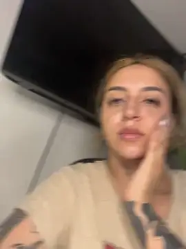 CarolQueen1  online show from 06-06-26, 12:54