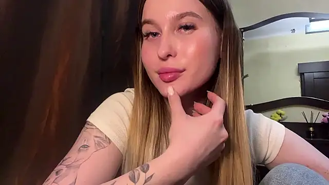 Snapshot of FrancieSteinbaugh chatting on 03-10-26, 06:35 FrancieSteinbaugh online show from 03-10-26, 06:35