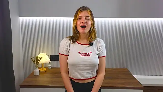 KatinaSalvetti online show from 03-15-26, 05:41