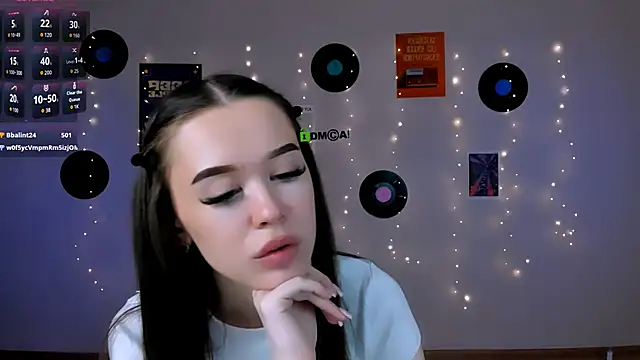 nila eclipse online show from 03-29-26, 11:54