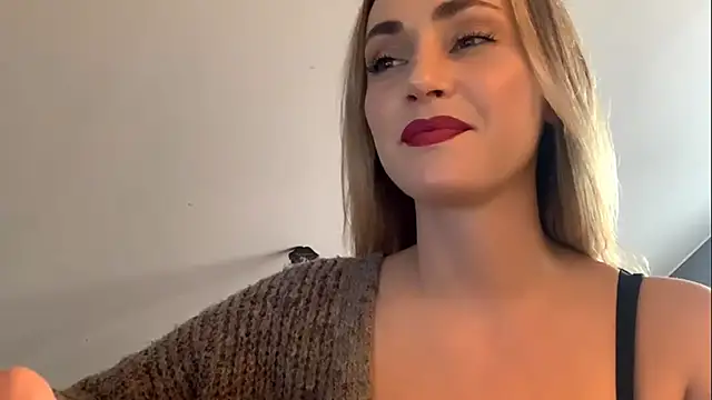 ScarlettSensitive online show from 04-04-26, 02:14