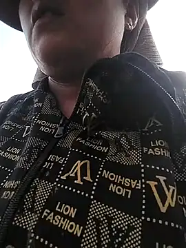 Min-in online show from 04-28-26, 12:53