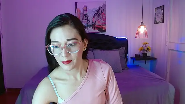 Mylu xx online show from 04-19-26, 01:21