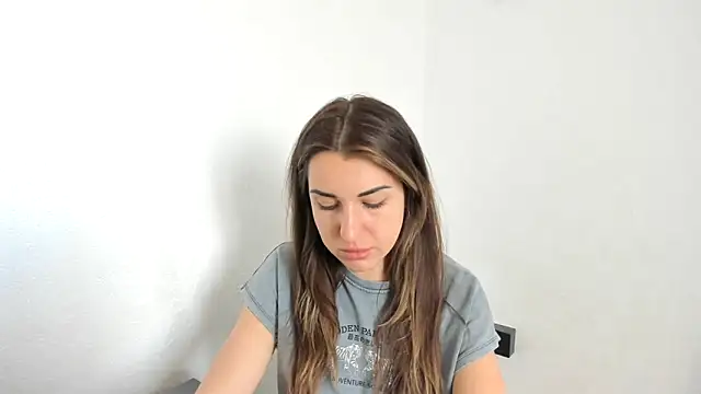 summmmersky1 online show from 04-10-26, 12:32