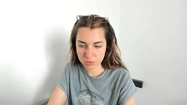 summmmersky1 online show from 04-24-26, 02:52