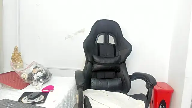 Abril Castroo online show from 05-16-26, 11:53