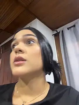 Bella-Ferrer online show from 04-23-26, 06:32