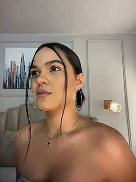 Bella-Ferrer online show from 04-28-26, 06:24