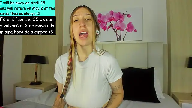 AmberVegaa online show from 04-23-26, 01:57