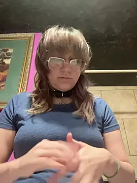 wolfie wuf online show from 03-10-26, 01:21