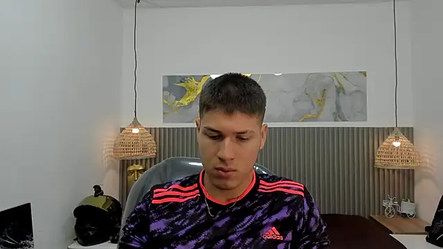 AlessandroFranco online show from 04-24-26, 01:24