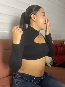 Snapshot of CatalinaSantana_Pink chatting on 03-10-26, 09:53 CatalinaSantana Pink online show from 03-10-26, 09:53