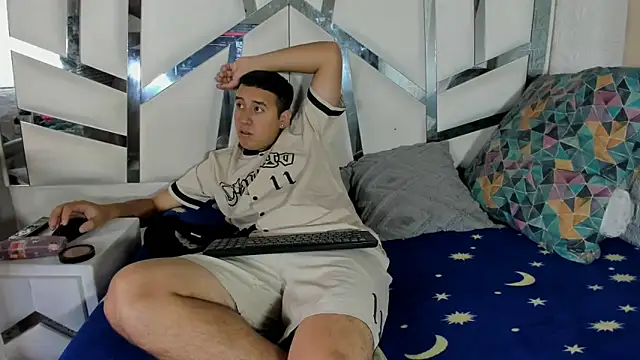 Alaia Blosson online show from 03-25-26, 08:37