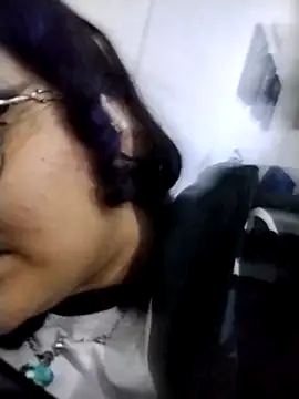 Liily Foxxy online show from 04-28-26, 11:04