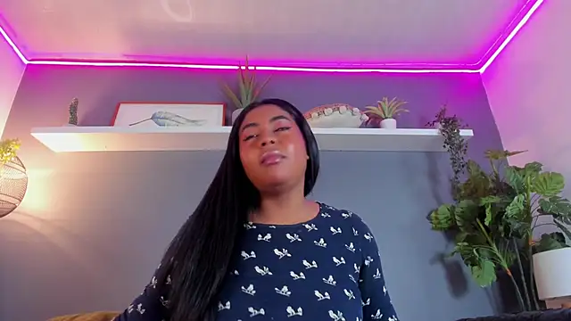 Natasha Luxy online show from 04-01-26, 07:55