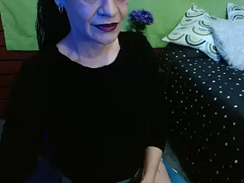  Alexandra Jones online show from 04-06-26, 04:46