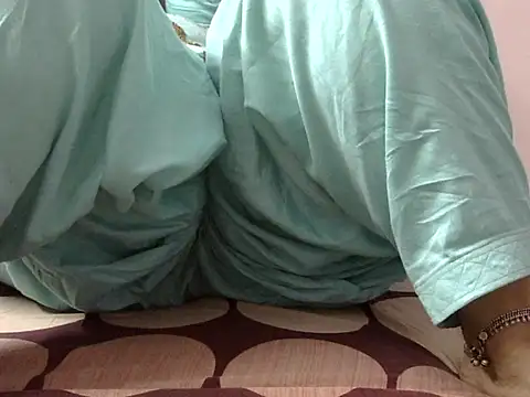 HouseWife4466 online show from 04-10-26, 07:24