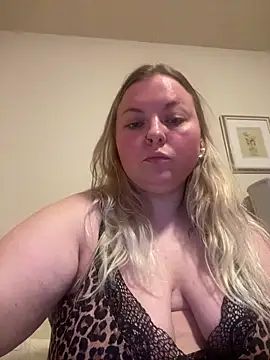 Jewelsbby93 online show from 03-10-26, 06:51