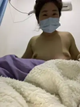 Snapshot of alele66 chatting on 03-10-26, 04:23 alele66 online show from 03-10-26, 04:23