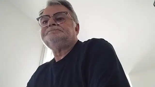 Snapshot of oura chatting on 05-17-26, 07:17 oura online show from 05-17-26, 07:17